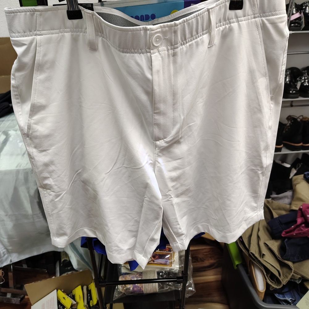 Under Armour Men's Crisp White Flat Front Shorts